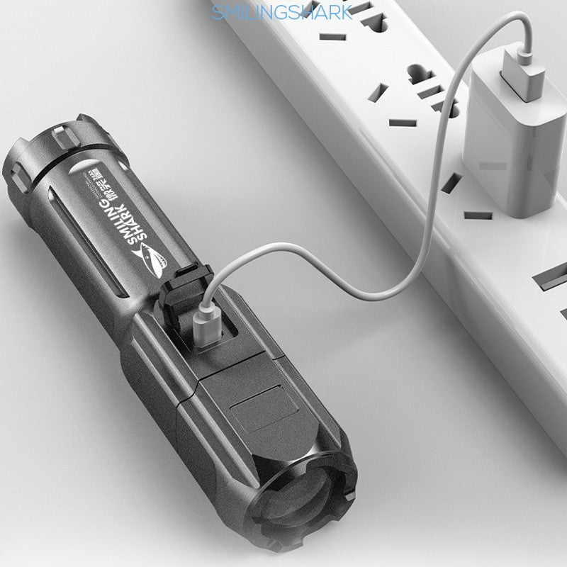 Weitleuchtende LED Taschenlampe